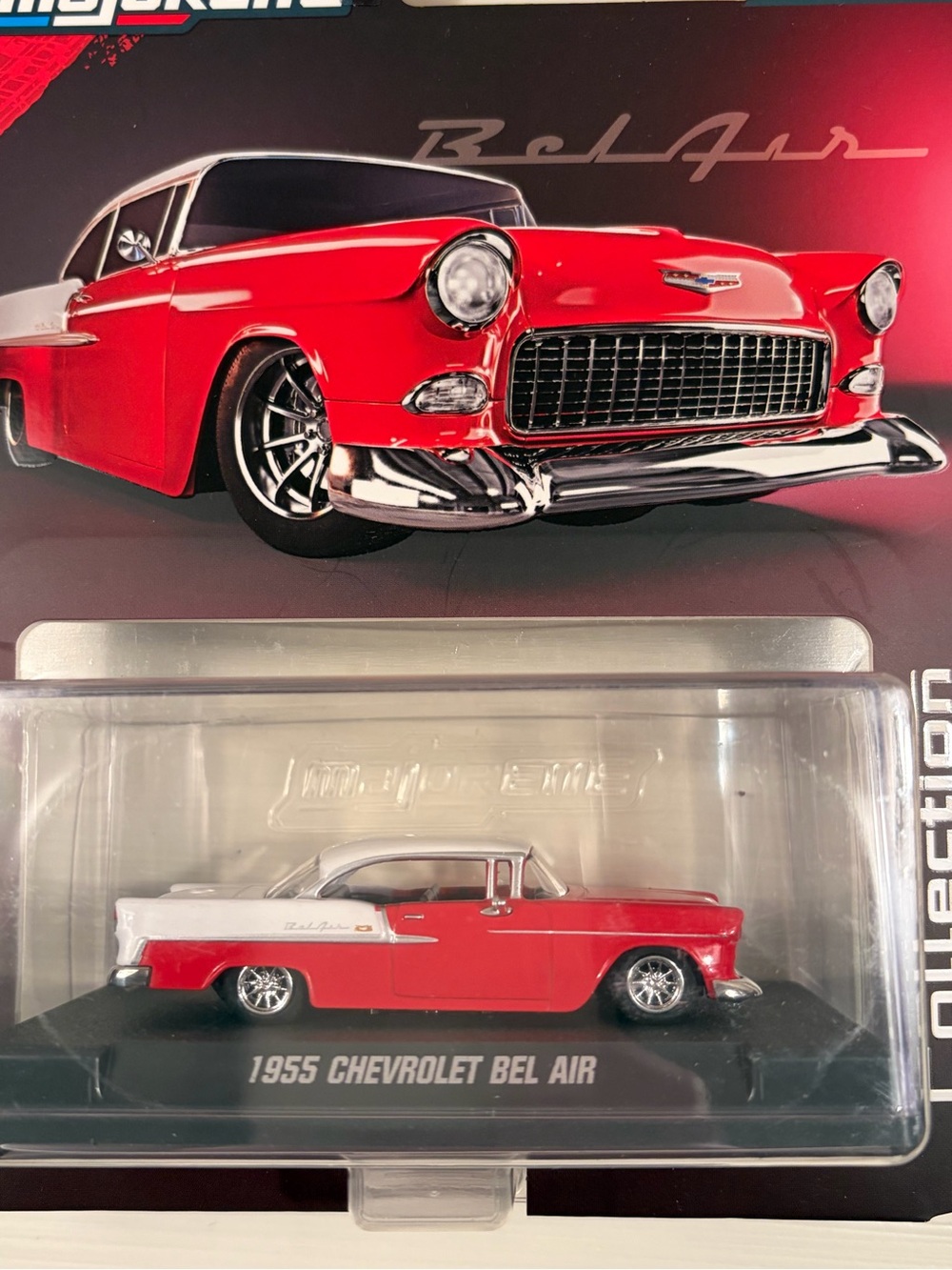 Red and White 1955 Chevrolet Bel Air Die-Cast Model - Classic Collectible